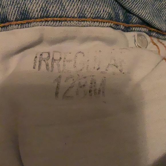 Levi high waisted cut off denim jean shorts 8M - Picture 7 of 8